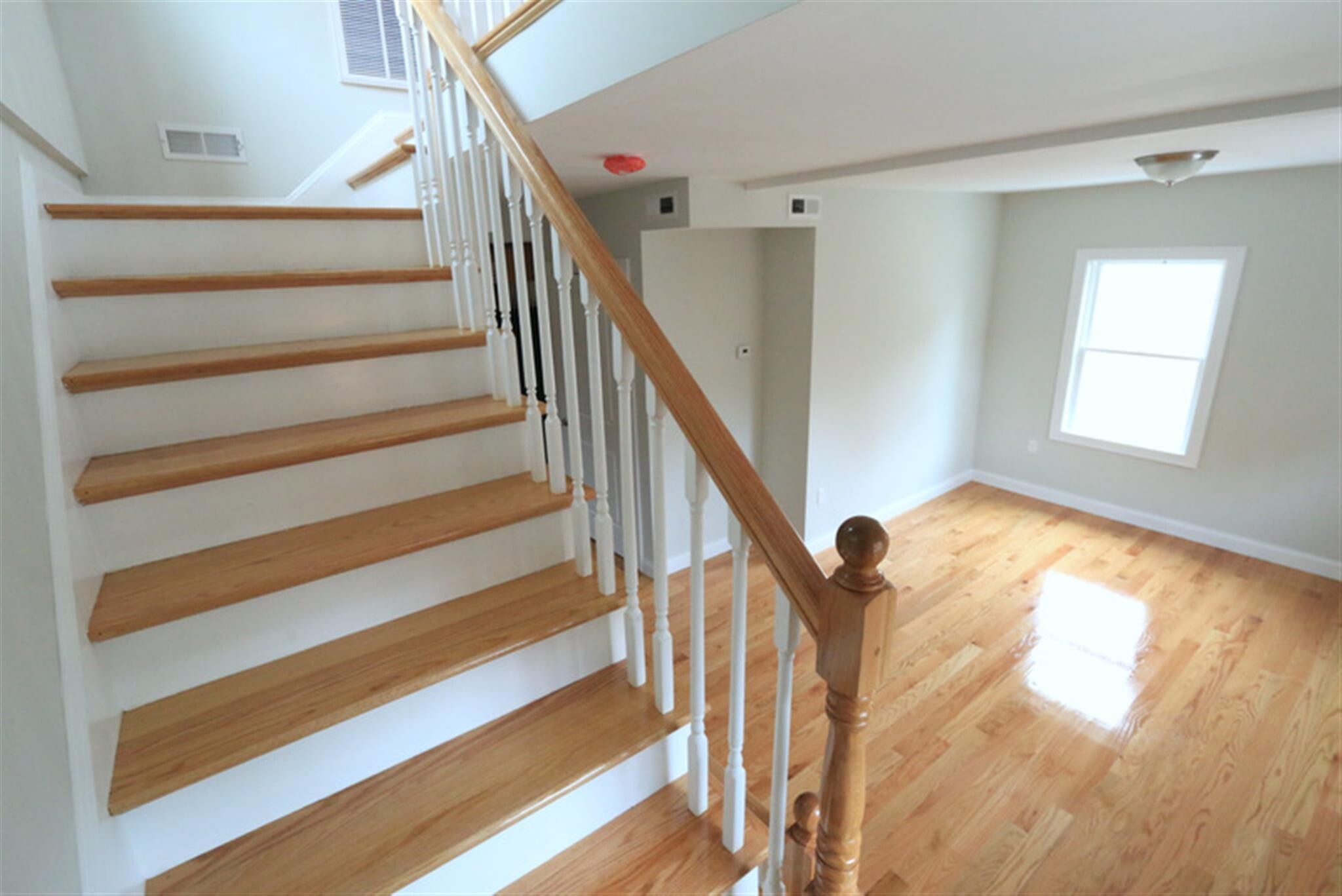 Building Photo - 29 Elmwood St