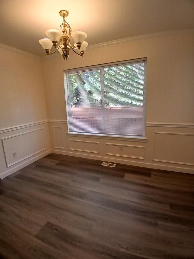 Building Photo - 15412 51st Pl W