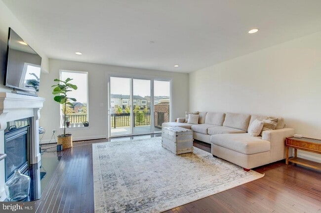 Building Photo - 42261 Riggins Ridge Terrace