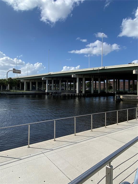 Building Photo - 1501 Doyle Carlton Dr