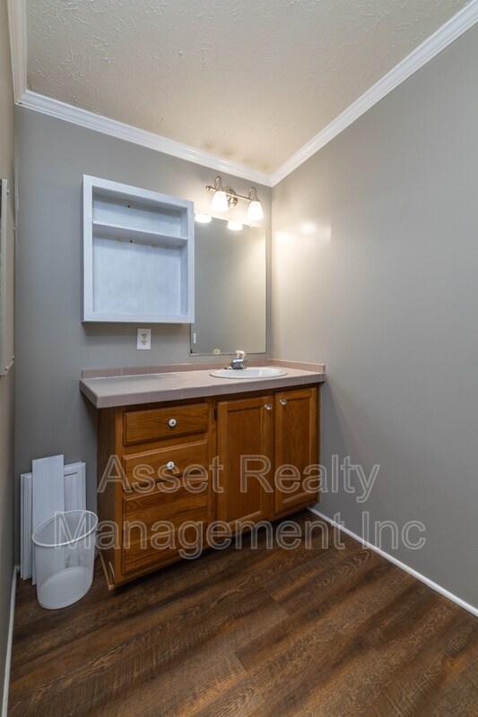 Building Photo - 1322 Silver Charm Way
