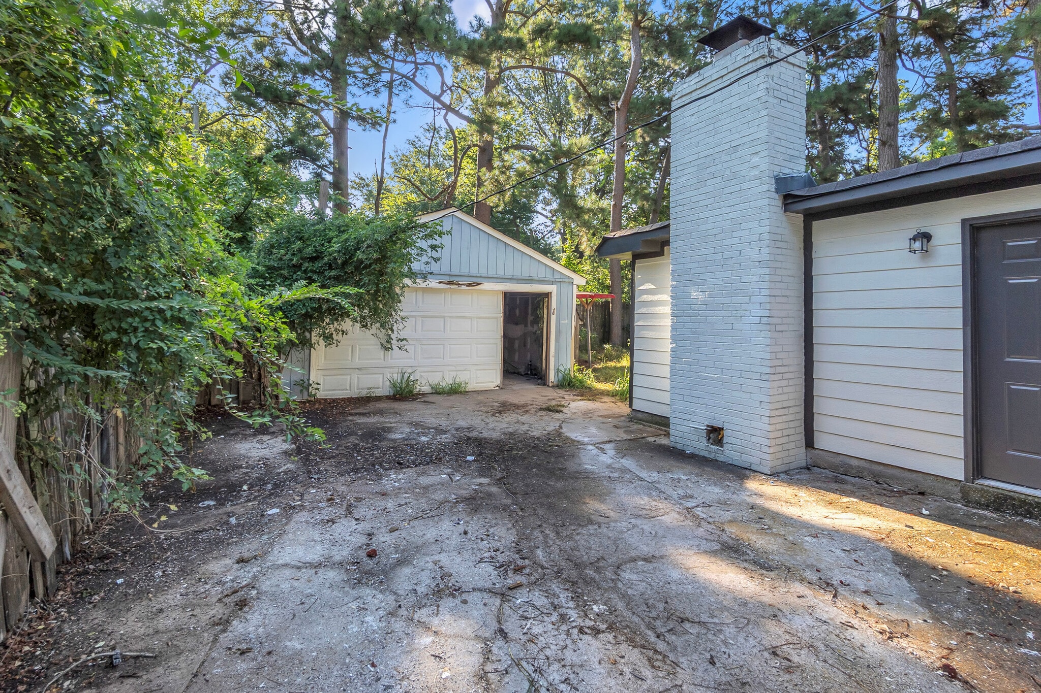 Building Photo - 4401 Helene Rd