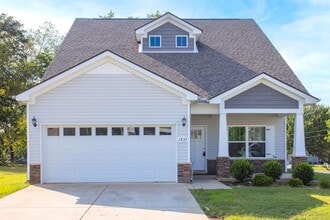 Building Photo - 1832 Charismatic Pl
