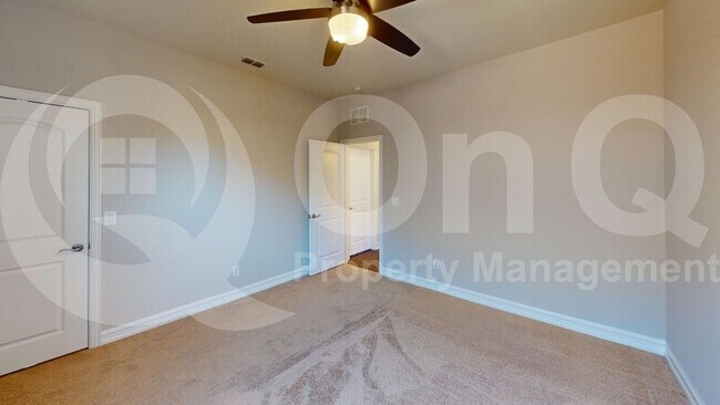 Building Photo - 1055 Enchanted Rock Dr