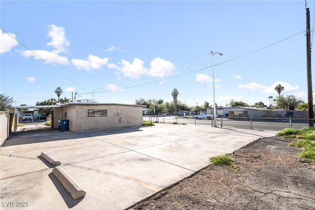 Building Photo - 1604 Ardmore St