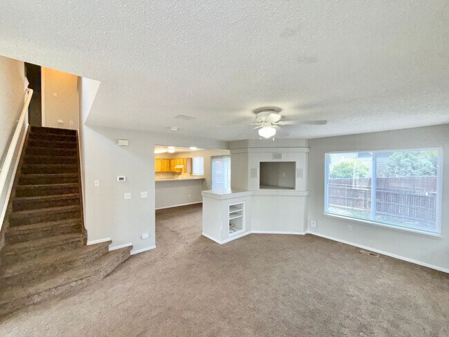 Building Photo - 4899 Saddle Ridge Dr