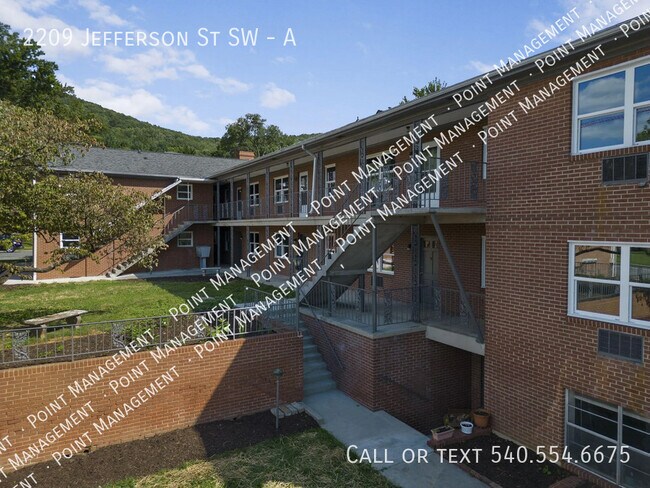 Building Photo - 2209 Jefferson St SW