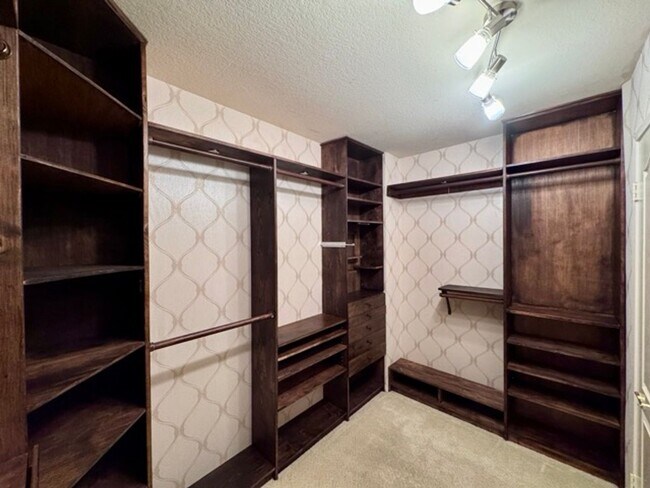 Building Photo - Spacious 5 Bedroom Home in Menifee Lakes with a 3 Car Garage for Lease!