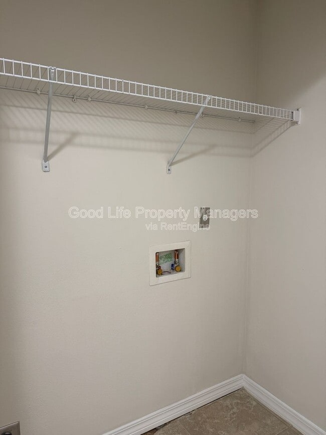 Building Photo - 9980 Bowman Ave