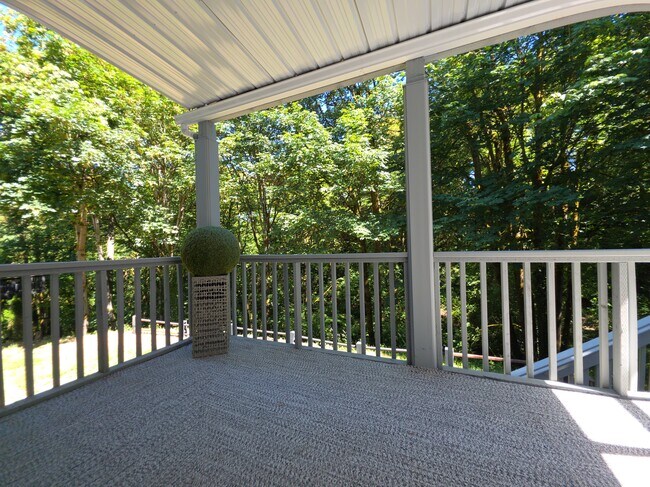 Building Photo - 13518 SW Hillshire Dr