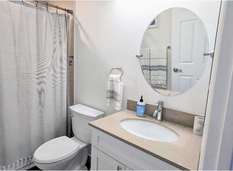 Building Photo - 1181 SW 158th Ave