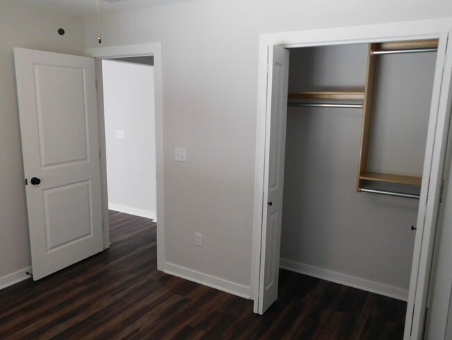 Building Photo - Cozy 2 bedroom/1 bath home in El Dorado