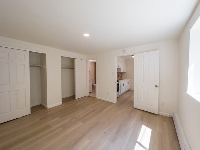 Building Photo - Meadowbrook Apartments