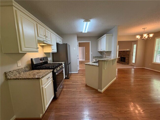 Building Photo - 7080 Shady Oak Ln