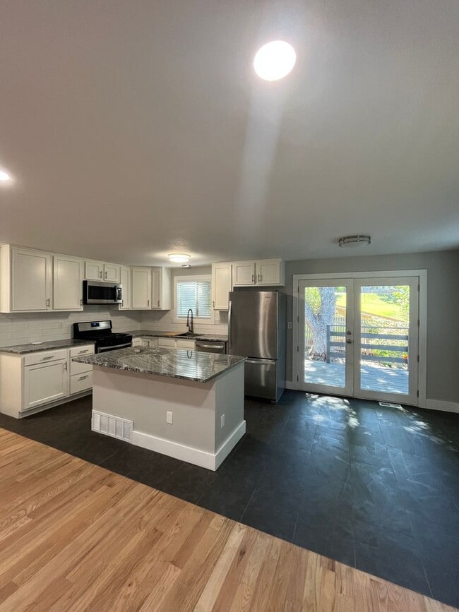 Building Photo - Discover Comfort and Elegance: Immaculate 4-Bedroom, 3-Bathroom Ranch Home Nestled in the Cotton ...