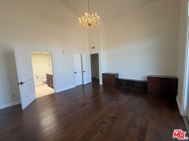Building Photo - 12050 Guerin St