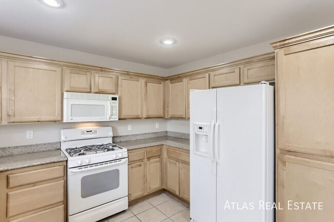 Building Photo - 5518 Avent Ferry St