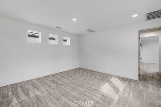 Building Photo - 106 Draw