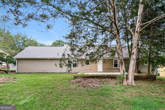 Building Photo - 613 Almand Branch Rd SE