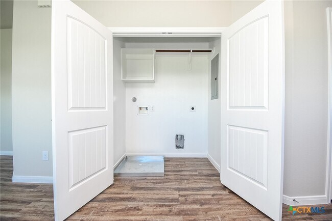 Building Photo - 544 Buckskin Dr