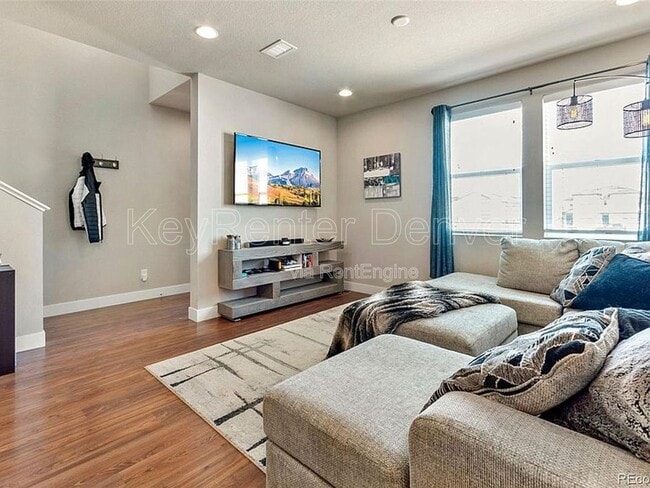 Building Photo - 16154 E 47th Dr