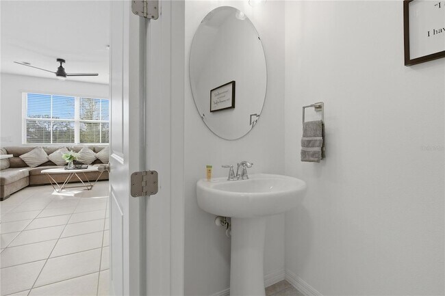 Building Photo - 710 Longboat Dr