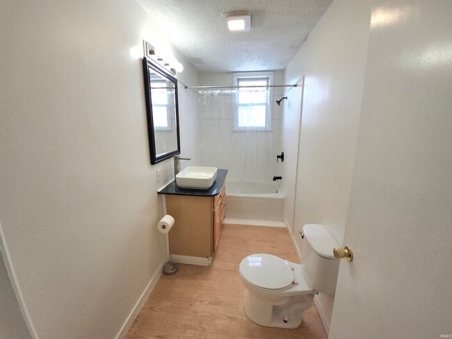 Building Photo - 1302 N Lafountain St