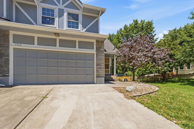 Building Photo - 11804 Oakmont St