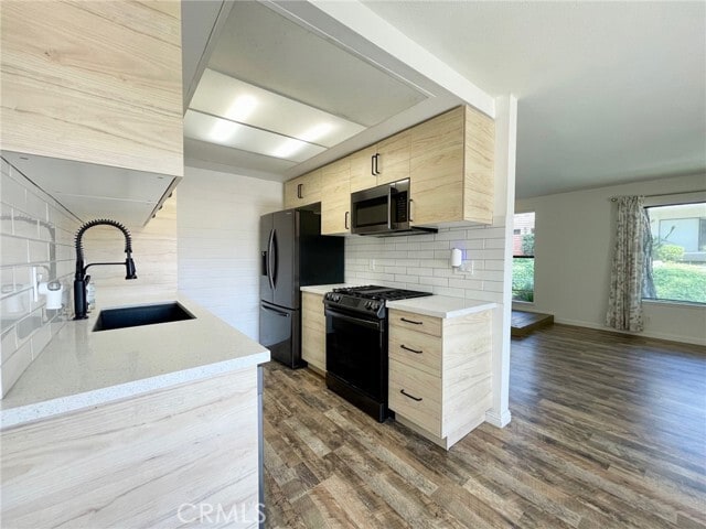 Building Photo - 1629 Sherwood Village Cir