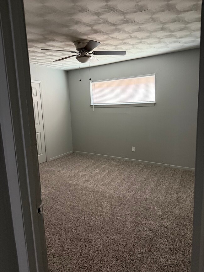 Building Photo - Pine Street Terrace