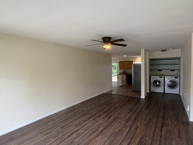 Building Photo - 3-Bed, 2 Baths, 2 Living Ares With Cozy Fireplace in San Antonio!"
