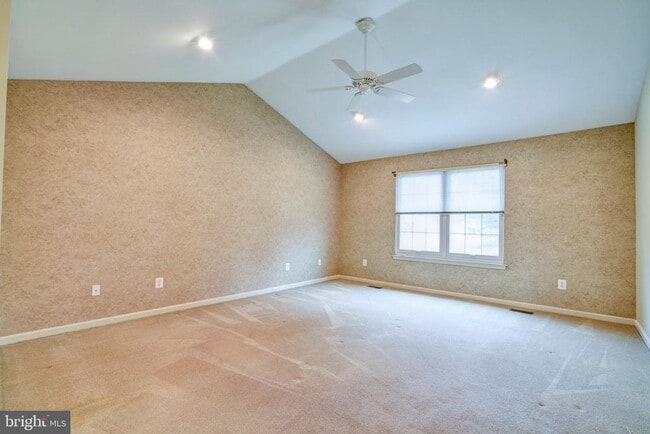 Building Photo - 115 Gleneagles Dr