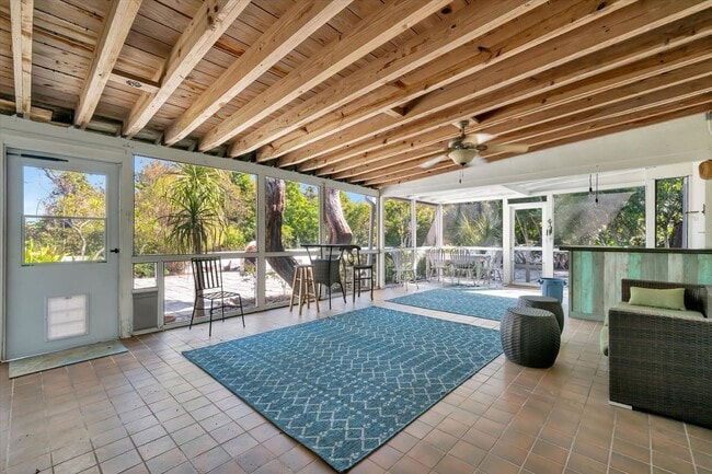 Building Photo - ALL THE CHARM! - Siesta Key 1+ acre on the Bay - 3 bed/ 2 bath pool home