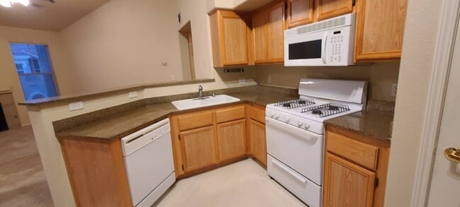 Building Photo - Chateau Versailles