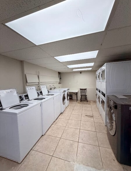 Building Photo - 103 Chancellor Ave