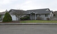 Building Photo - 3 bed 2 bath near Carrie Blake Park, in Sequim