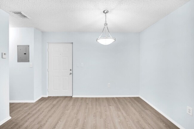 Building Photo - 6881 NW 173rd Dr