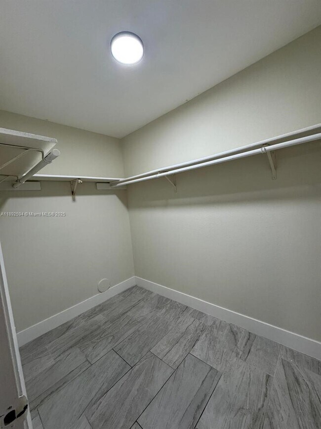 Building Photo - 8737 NW 39th St