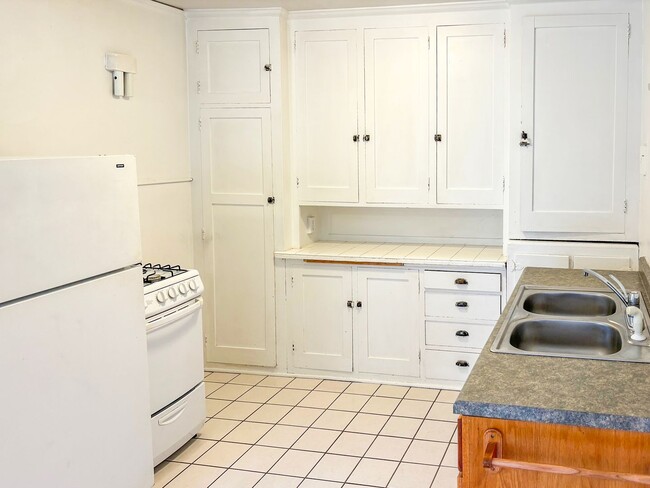 Interior Photo - Grand Heritage Apartments