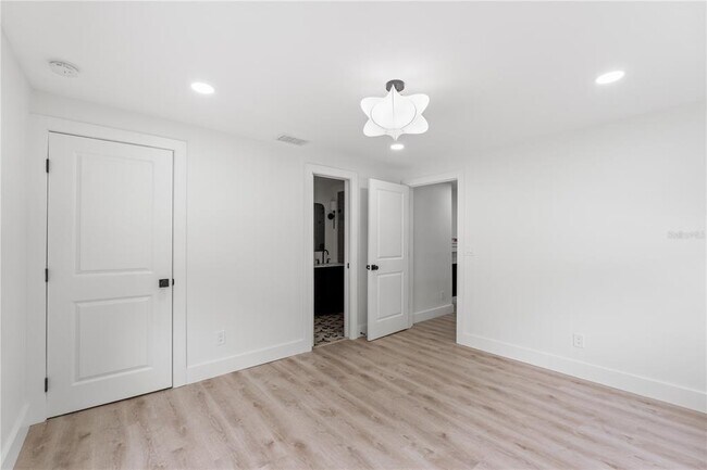 Building Photo - 4501 N Highland Ave