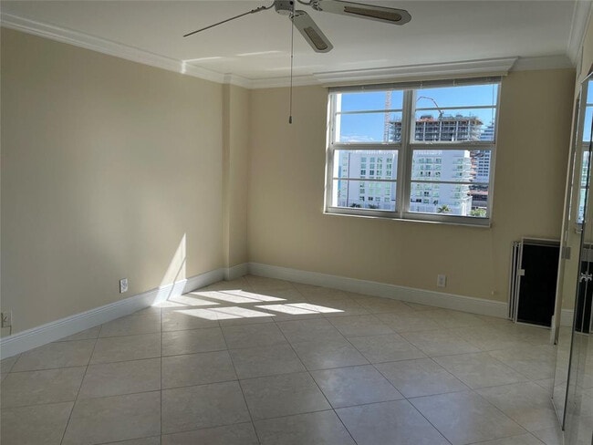 Building Photo - 336 N Birch Rd