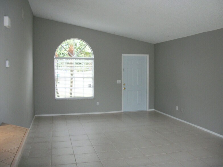 Building Photo - 1626 SW Bascom Ave