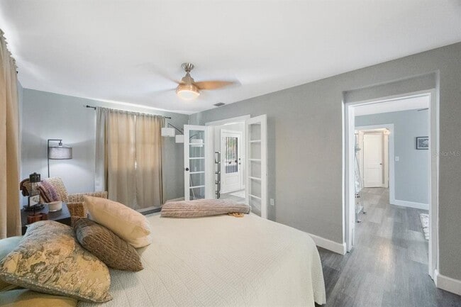 Building Photo - 1010 E Fern St