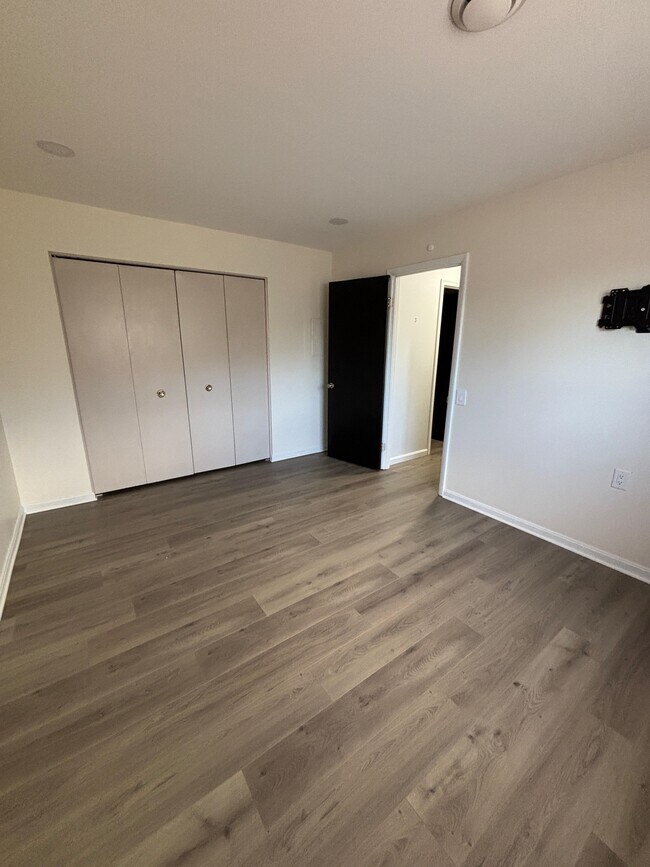 Building Photo - 5701 Lavender Plaza