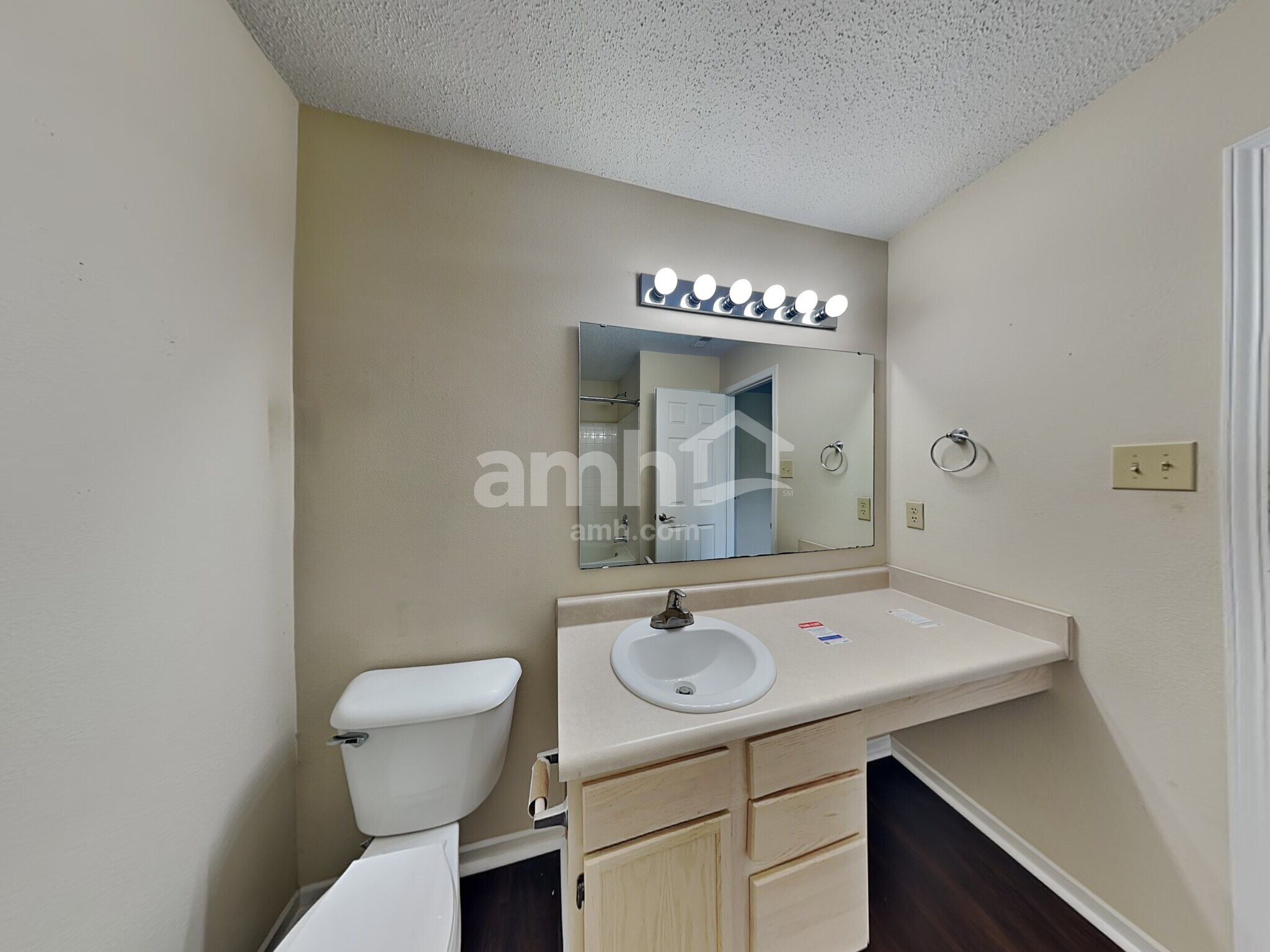 Building Photo - 6622 W Jefferson Ct