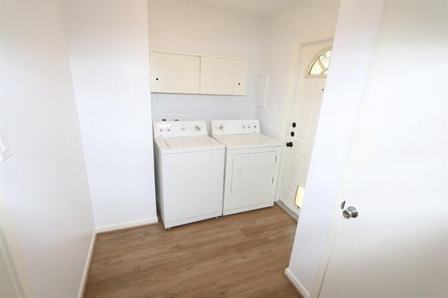 Building Photo - 5414 Spellman Rd