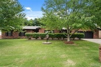 Building Photo - 22 Sir Lawrence Dr