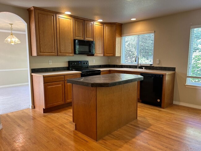 Building Photo - Beautiful Windsor Home Offering Space, Style, and Convenience