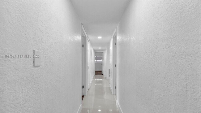 Building Photo - 11421 SW 84th St