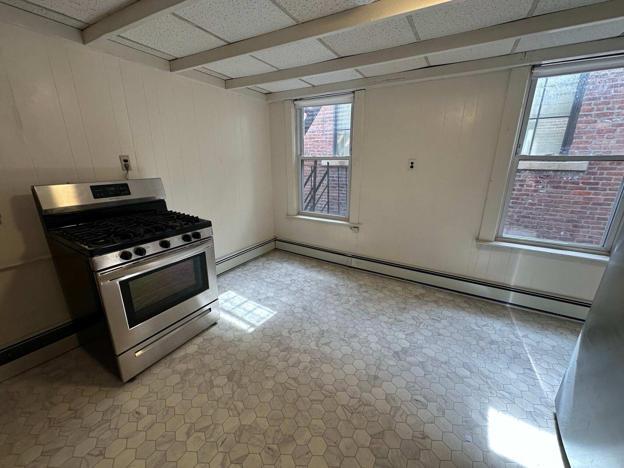 Building Photo - 218 Cambridge St